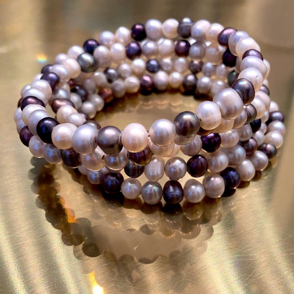 Genuine pearl bangles - Picture 1 of 3